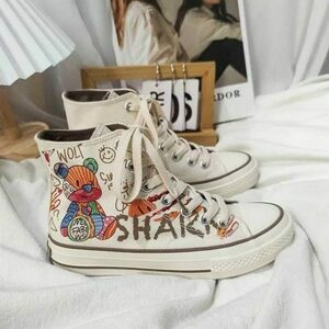 Harajuku Graffiti Canvas Sneakers: Y2K Streetwear Statement