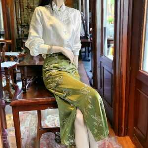 Japanese Chic Green Silk High Waist Skirt: Y2K Streetwear Trendsetter