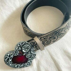 Trendy Y2K Punk Love Heart Leather Belt