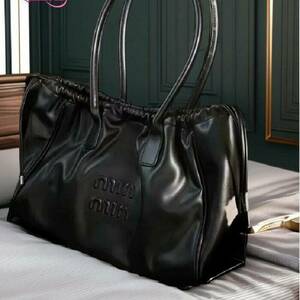 Y2K Chic Waterproof Crossbody Tote: Trendsetting Shoulder Bag