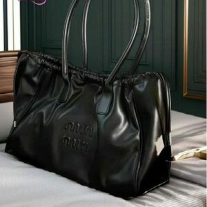 Y2K Chic Waterproof Crossbody Tote: Trendsetting Shoulder Bag