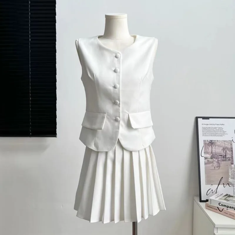 2024 Summer French Fashion 2-Piece Women's Suit with Vest & Pleated Skirt