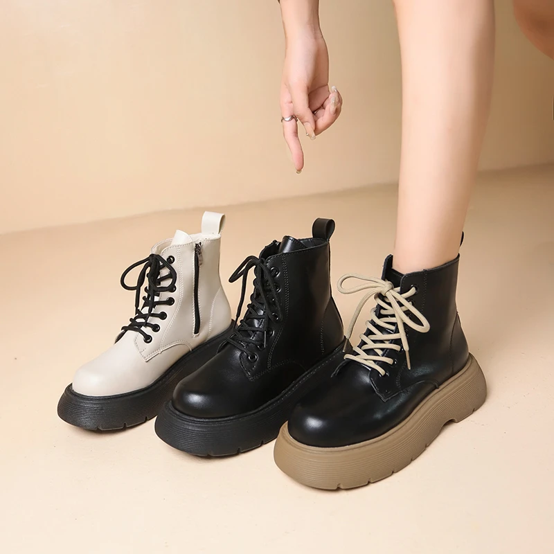 2024 Winter Fashion Women's Lace-Up Martin Boots Black PU Leather Square Heel