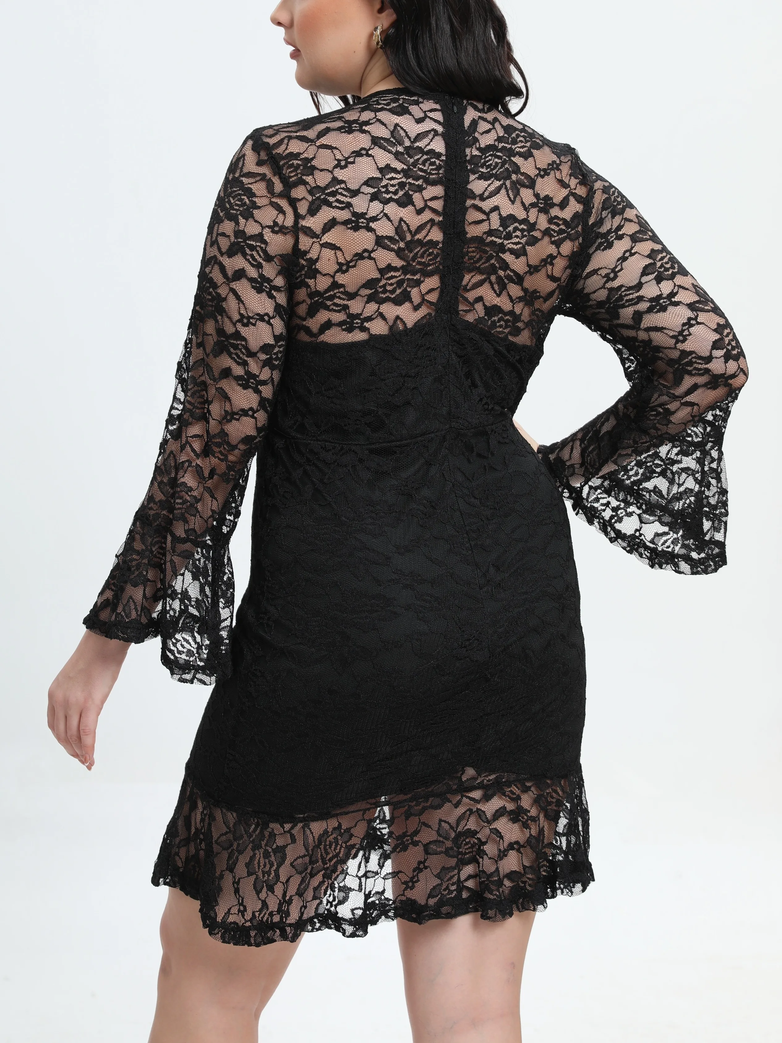 Elegant Plus Size Lace Bell Sleeve V-Neck Party Dress