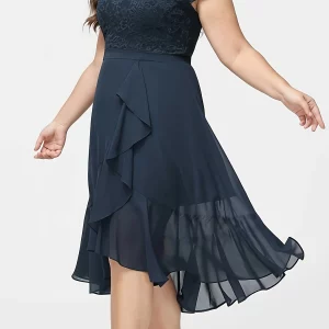 Elegant Plus Size Lace Ruffle Trim Dress, Crew Neck Short Sleeve - Women's Fashion