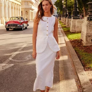 Elegant Sleeveless Vest & Skirt Set with Square Collar - White Long Skirt for Women's Spring Fashion