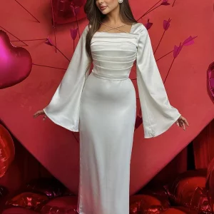 Elegant White Satin Bodycon Dress with Square Collar