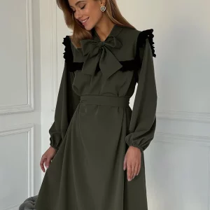 Green Office Women's Dress with Bow Collar, Elegant Lace-Up Design