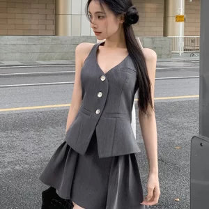 Korean Elegant Fashion 2-Piece Set: Vest Top + Pleated Skirt