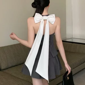 Korean Elegant Fashion 2-Piece Set: Vest Top + Pleated Skirt