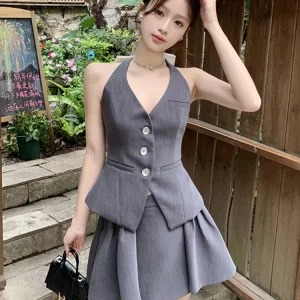 Korean Elegant Fashion 2-Piece Set: Vest Top + Pleated Skirt