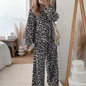 Leopard Print 2-Piece Women's Pants Set with Lantern Sleeve Top