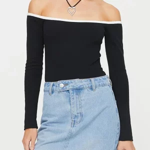 Off Shoulder Contrast Color Long Sleeve Women's Crop Top