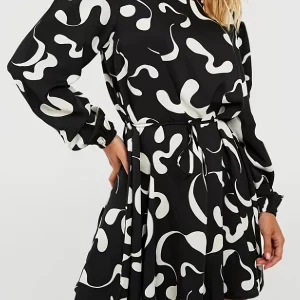 Plus Size Women's Graffiti Print Long Sleeve Mini Dress