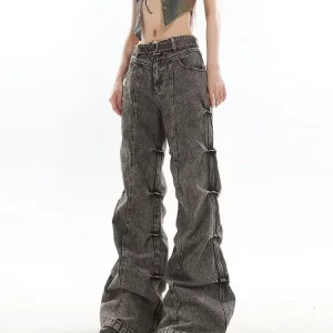 Vintage High-Waisted Pleated Jeans with Distressed Retro Design