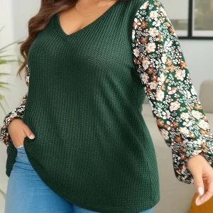 Waffle Patchwork Ditsy Floral Plus Size V-Neck Tee