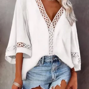 Women's Fashion V-neck Lace Shirt with Hollow Seven-point Sleeves