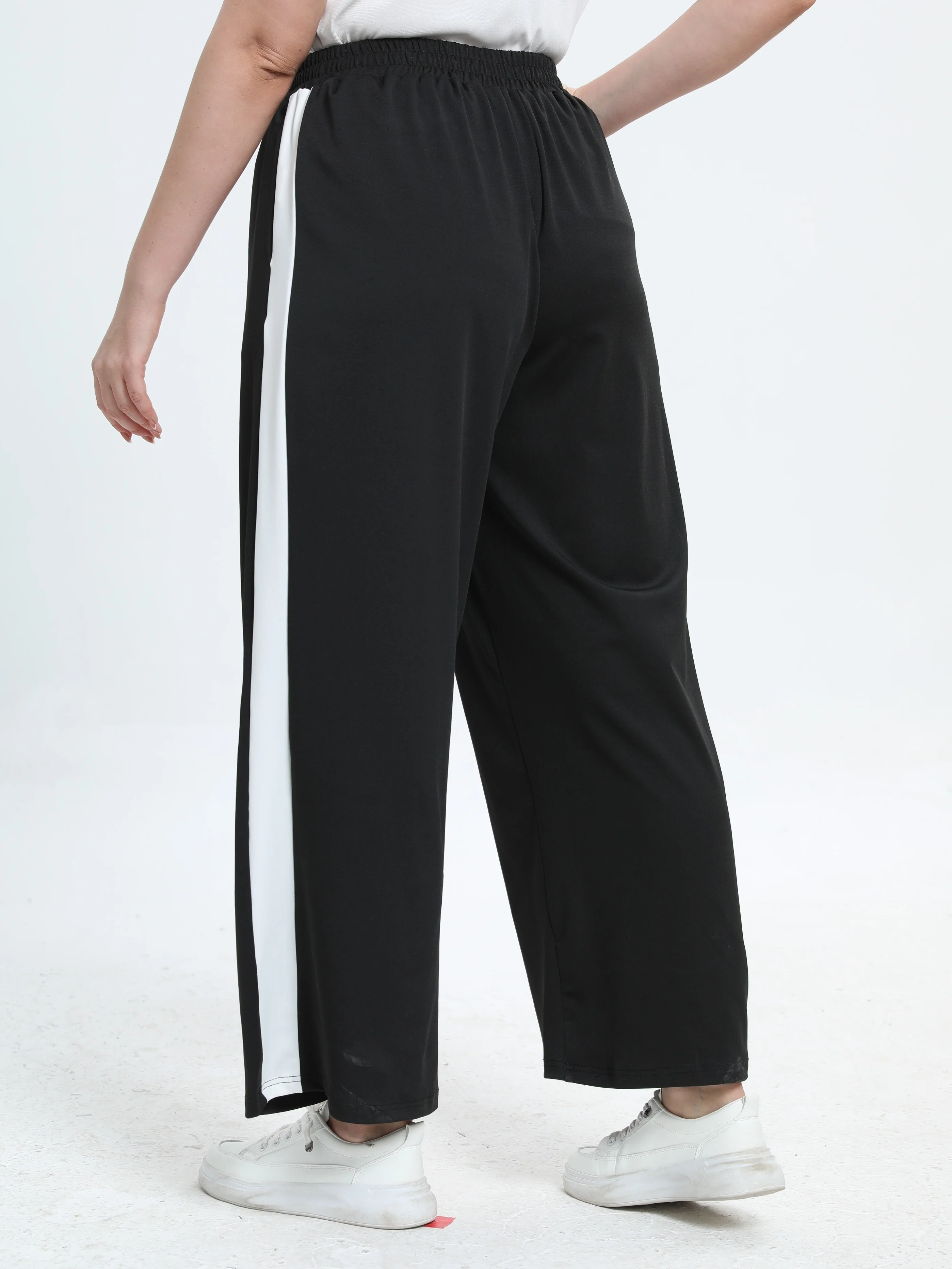 Women's Plus Size Striped Wide Leg Pants with Pockets