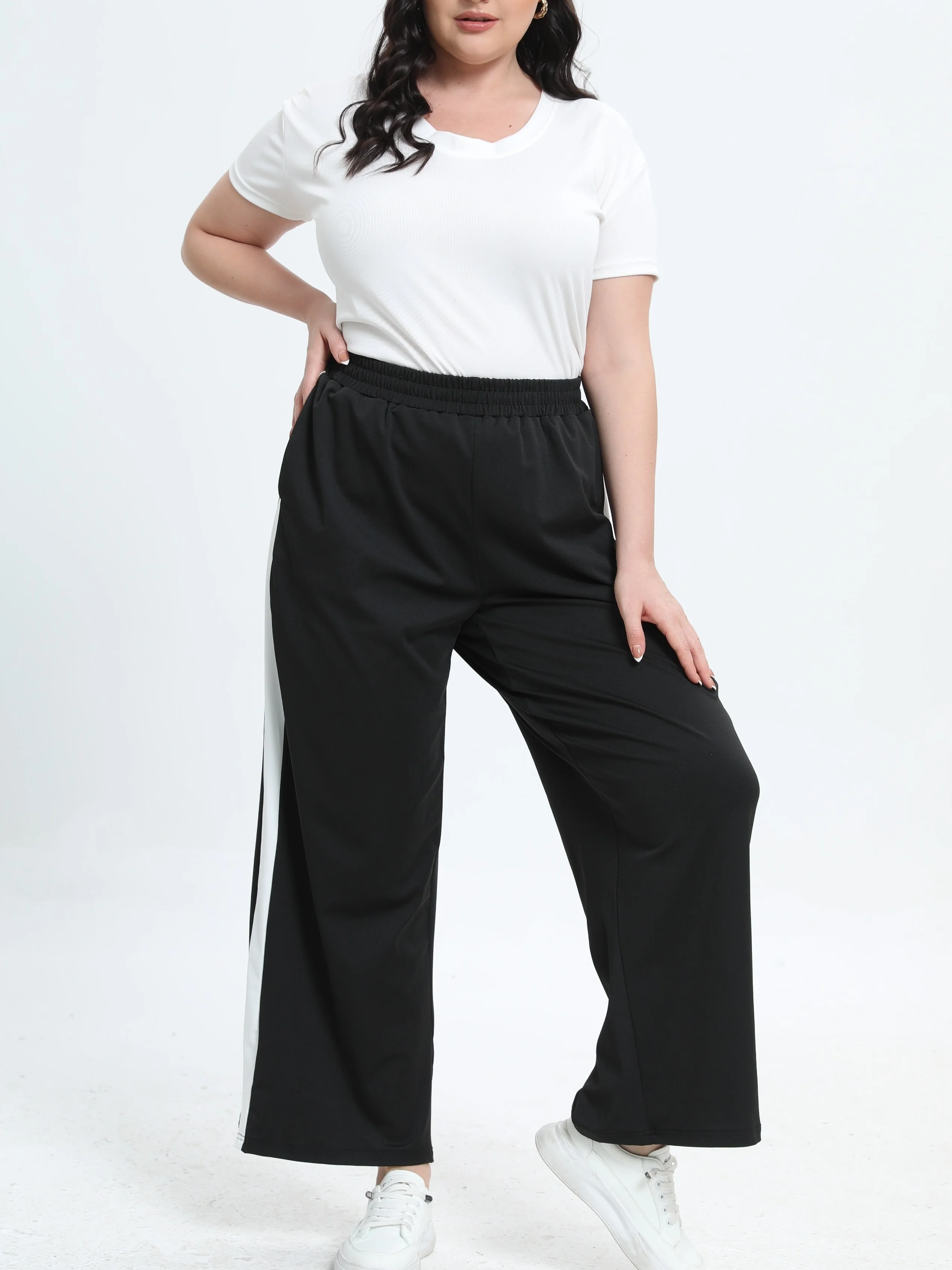 Women's Plus Size Striped Wide Leg Pants with Pockets