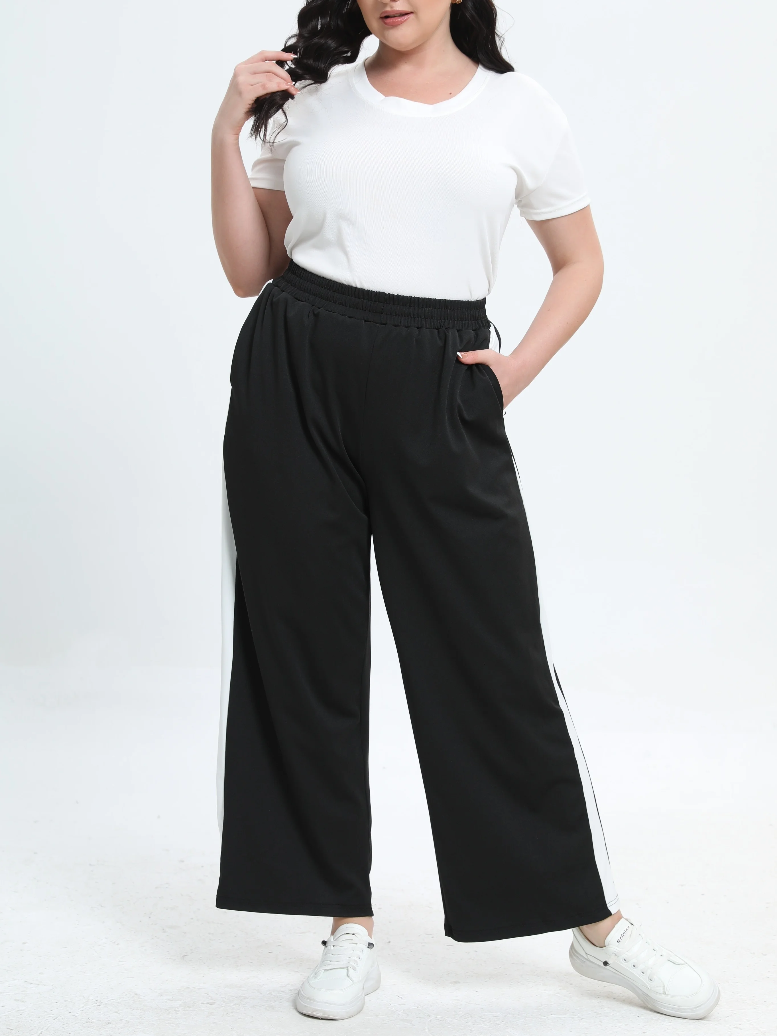 Women's Plus Size Striped Wide Leg Pants with Pockets