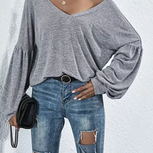 Women's V-neck Long Sleeve T-shirt with Open Back Pocket