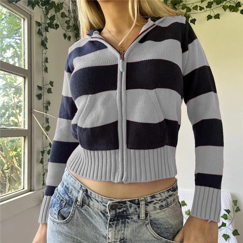 Y2K Aesthetic Striped Zip-Up Hoodie with Pockets - Emo Long Sleeve Crop Top