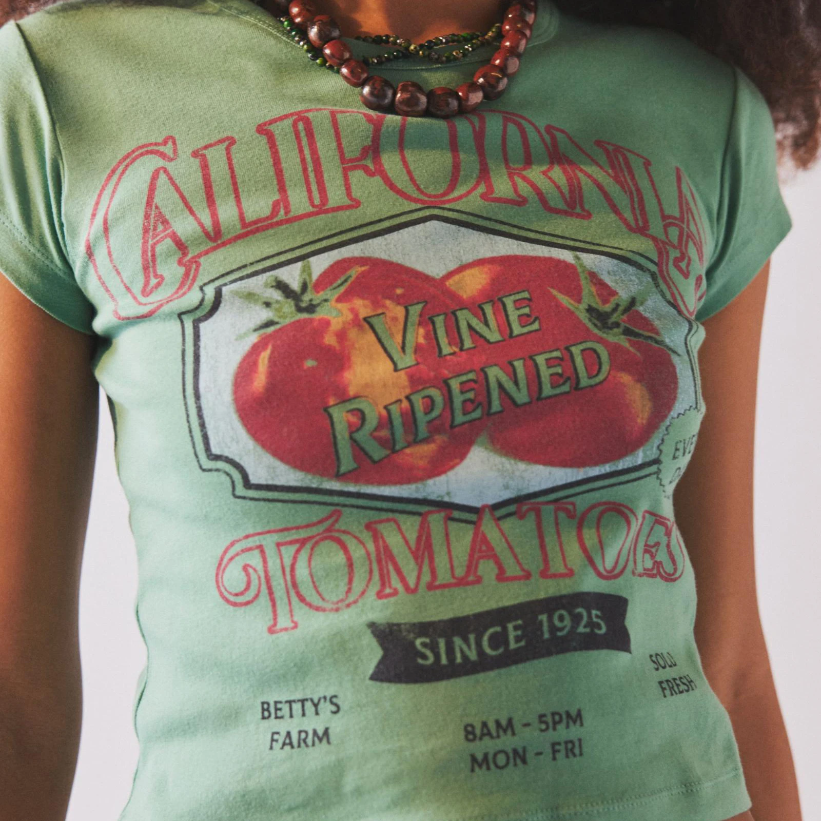 Y2K Aesthetic Women's Graphic T-Shirt | Summer Crop Top for Y2K Fashionistas