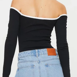 Y2K Black Off-Shoulder Crop Top for Women - Casual Streetwear