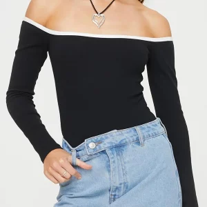 Y2K Black Off-Shoulder Crop Top for Women - Casual Streetwear