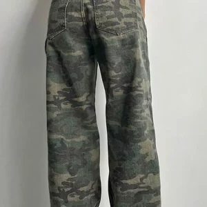 Y2K Camouflage Cargo Pants: Streetwear Low Rise Jeans - Retro Wide Leg Trousers