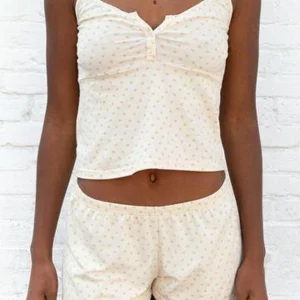 Y2K Chic Summer Outfits: Button Lace Trim Camis & Low Waist Shorts Set