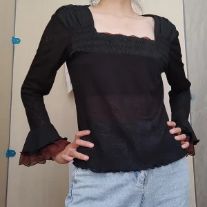 Y2K Coquette Style Lace Patchwork Cropped Top - Black Square Collar Flare Sleeve Tee