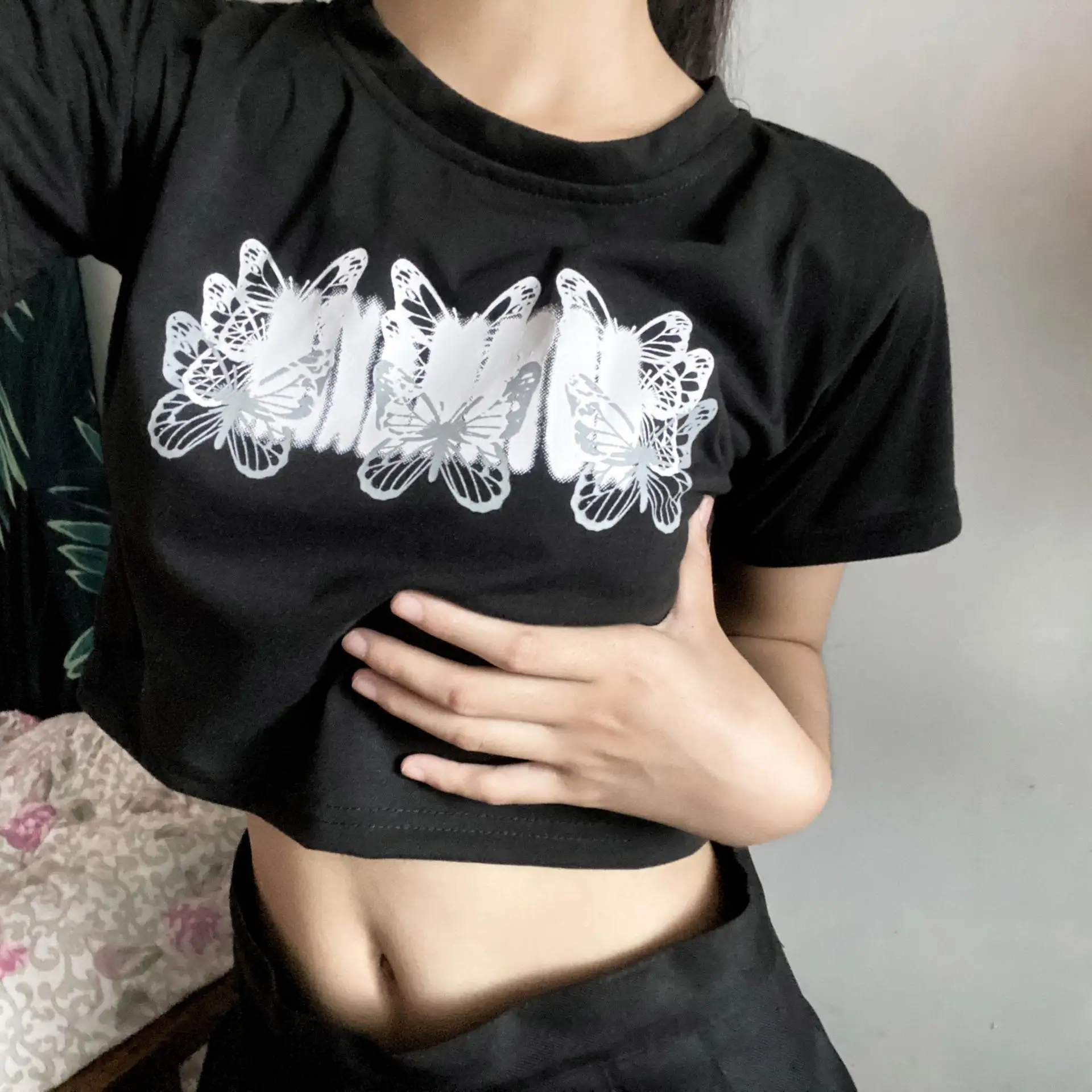 Y2K Gothic Butterfly Print Slim Crop T-Shirt - Harajuku Vintage Streetwear