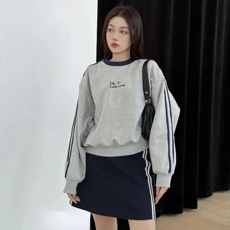 Y2K Gray Striped Sweatshirt with Oversized Embroidery - Retro Style Hoodie for Women