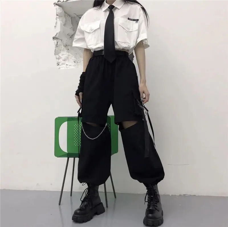 Y2K Grunge Streetwear Cargo Pants with Chain Detail - Black Oversized Wide Leg Trousers