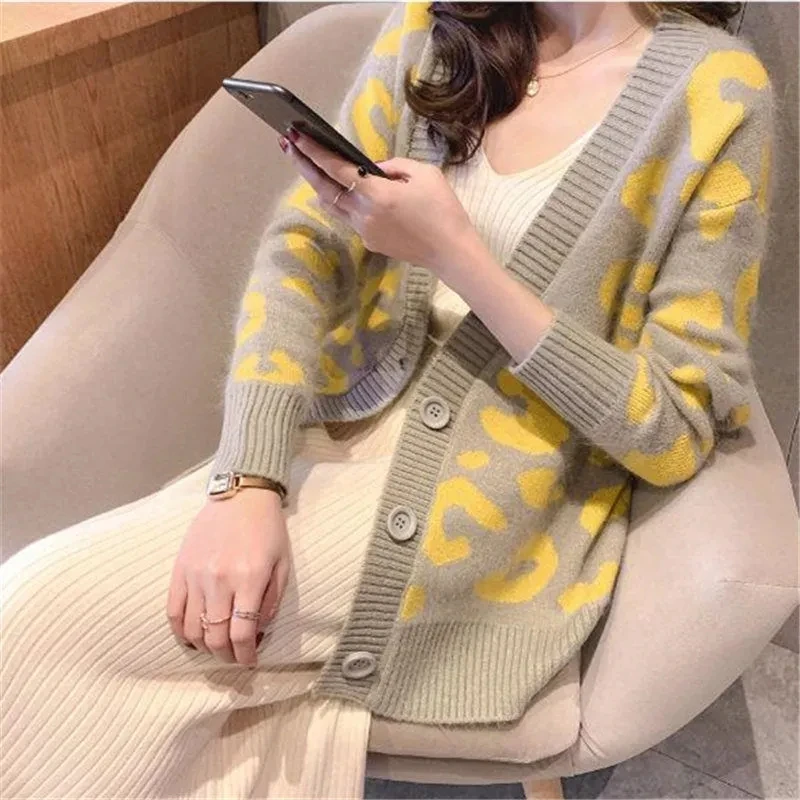 Y2K Grunge Style Knit Cardigan - Retro Print Sweater Jacket for Women