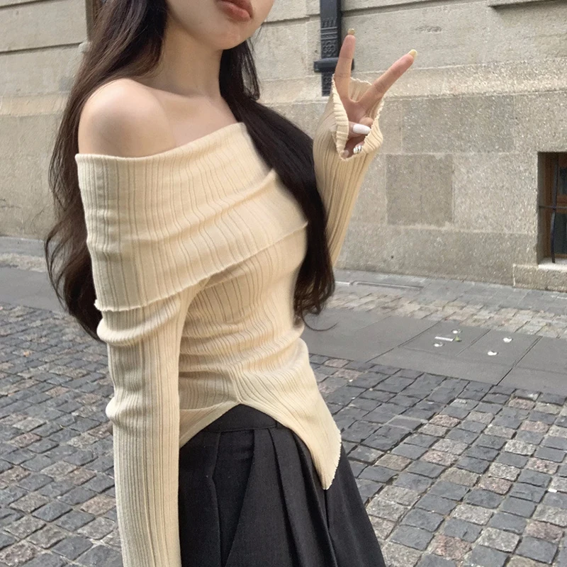 Y2K Off-Shoulder Knitted Top - Solid Color Long Sleeve Shirt