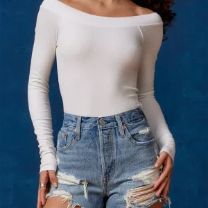 Y2K Vintage Off-Shoulder Crop Top: Chic & Sexy White Tee