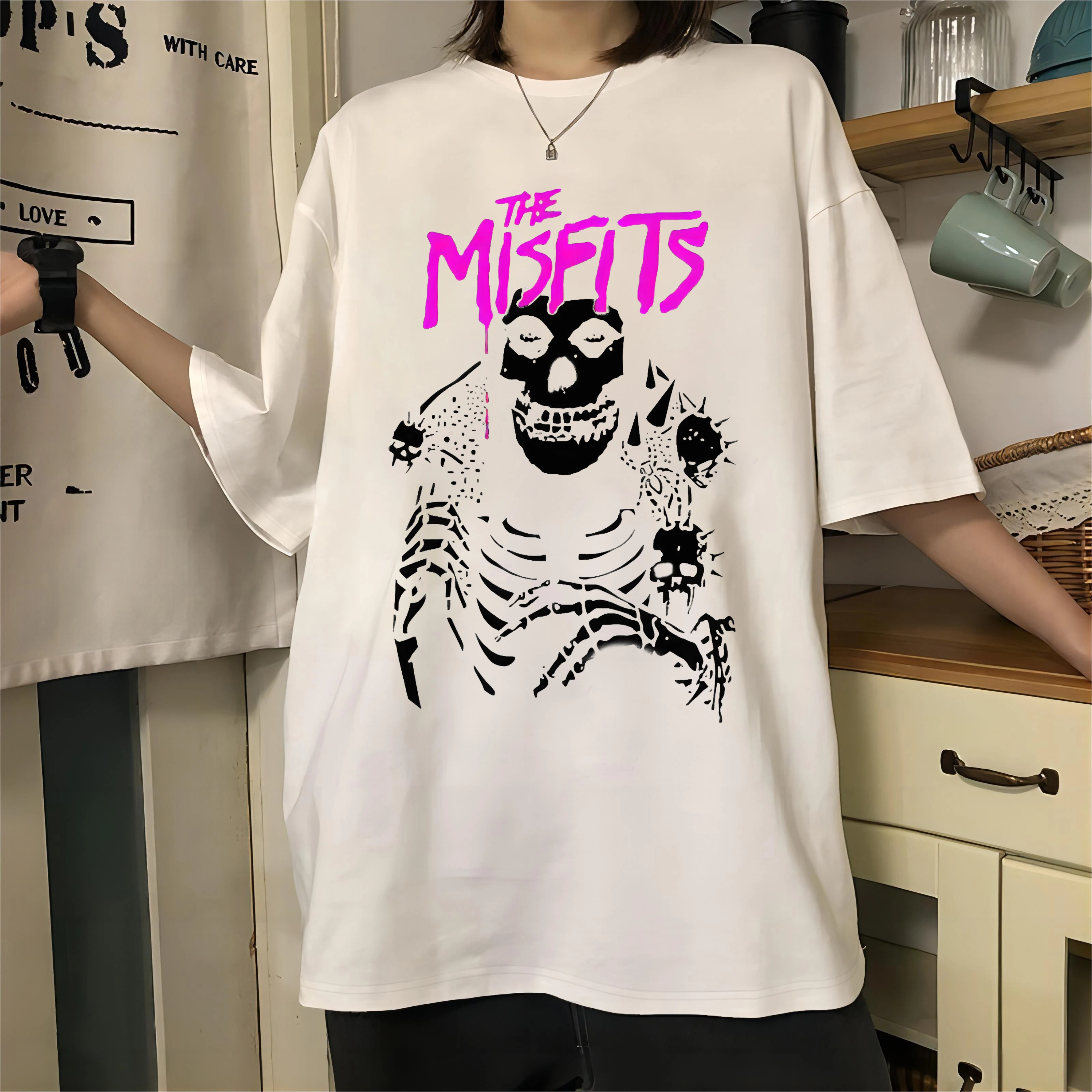 YUMMYY Women's Y2K Summer Misfits Graphic Oversize Tee